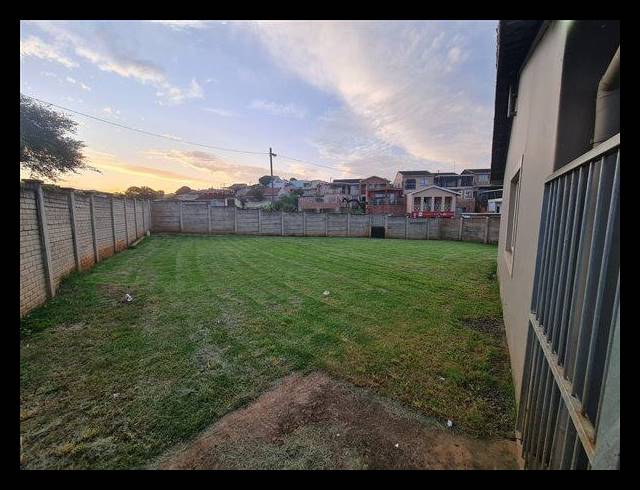 3 BEDROOM HOUSE FOR SALE IN GROVE END